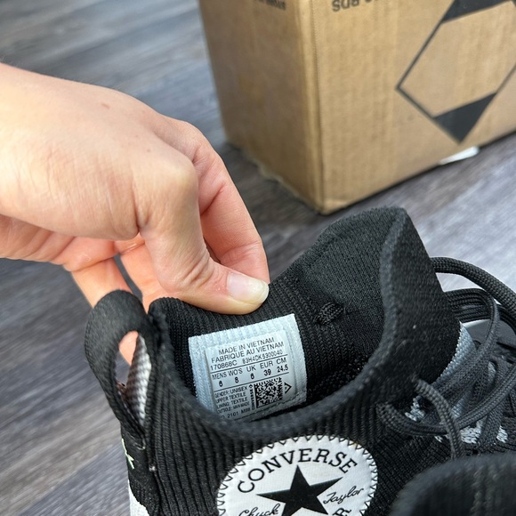 Knit Converse, Women’s size 8 - Picture 2 of 7